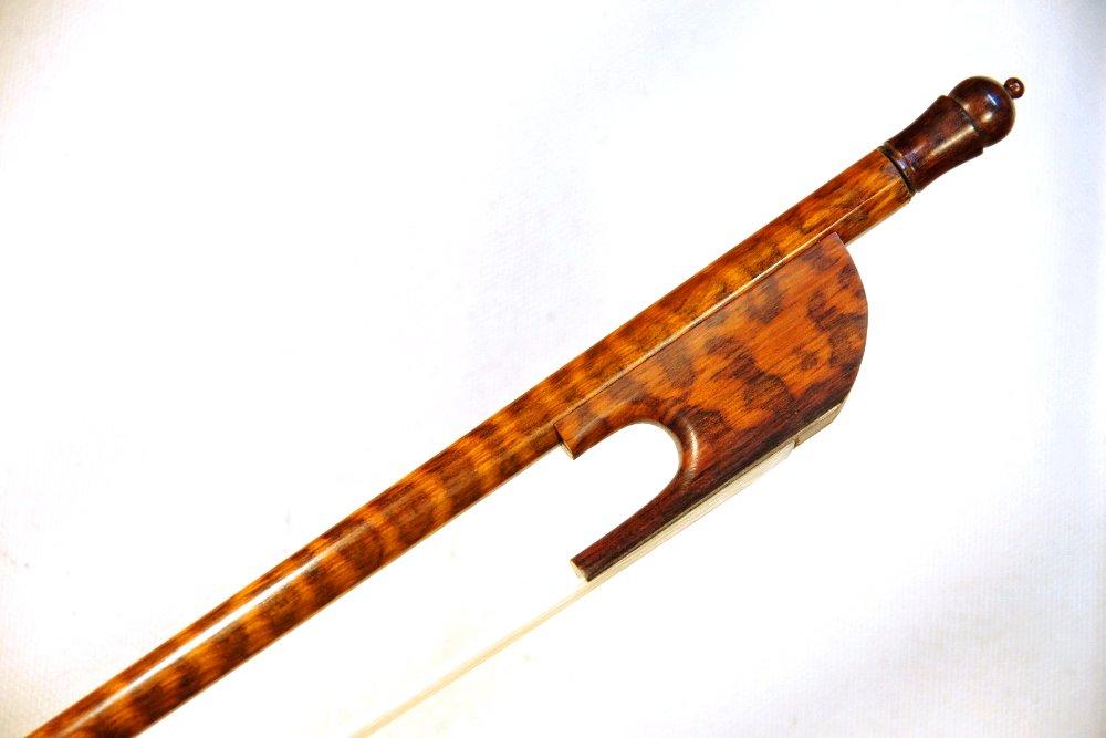 Виолончель барочный смычок Snake Wood с футляром для смычка ARTIGIANO&VIOLIN коричневый
Виолончель барочный смычок Snake Wood с футляром для смычка ARTIGIANO&VIOLIN коричневый