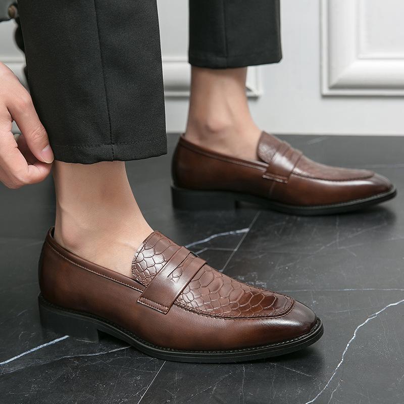 Leather shoes men s pointed casual men s shoes spring and autumn new men s business dress pointed small leather shoes 38 чорний
Leather shoes men s pointed casual men s shoes spring and autumn new men s business dress pointed small leather shoes 38 чорний