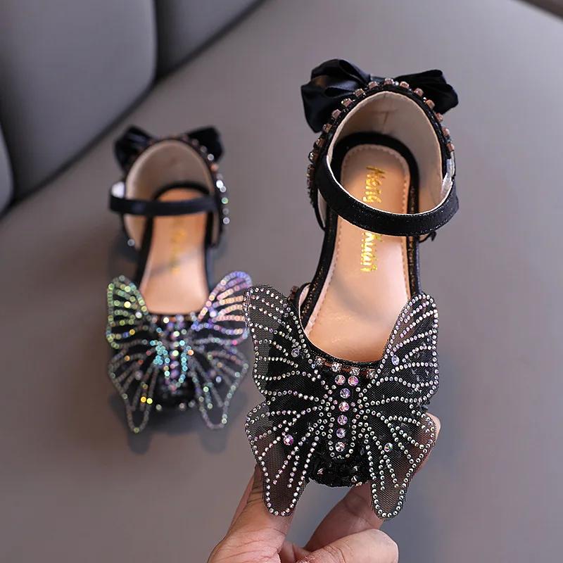 Girls Leather Shoes Children s Lace Butterfly Rhinestone Pearls Beading Performance Single Shoes Fashion Weeding Kids Shoes 36(Insole 22.9CM) небо синє кольору
Girls Leather Shoes Children s Lace Butterfly Rhinestone Pearls Beading Performance Single Shoes Fashion Weeding Kids Shoes 36(Insole 22.9CM) небо синє кольору