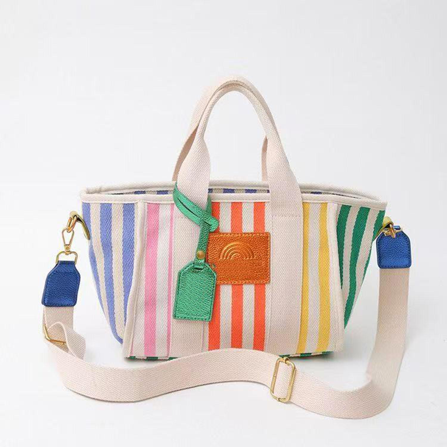 Жіноча Нова Сумка Кросбоді на Одне Плече Великої Місткості Пляжна Сумка Смугаста Сумка Тоут у Святковому Стилі K-G Small
Жіноча Нова Сумка Кросбоді на Одне Плече Великої Місткості Пляжна Сумка Смугаста Сумка Тоут у Святковому Стилі K-G Small