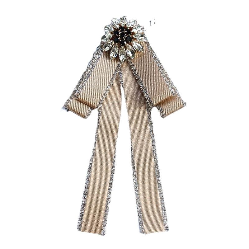 Женская декоративная маленькая ароматная стильная брошь с бантом, корейская версия, женская рубашка, воротник в студенческом стиле, цветок, профессиональная булавка, аксессуары
Женская декоративная маленькая ароматная стильная брошь с бантом, корейская версия, женская рубашка, воротник в студенческом стиле, цветок, профессиональная булавка, аксессуары