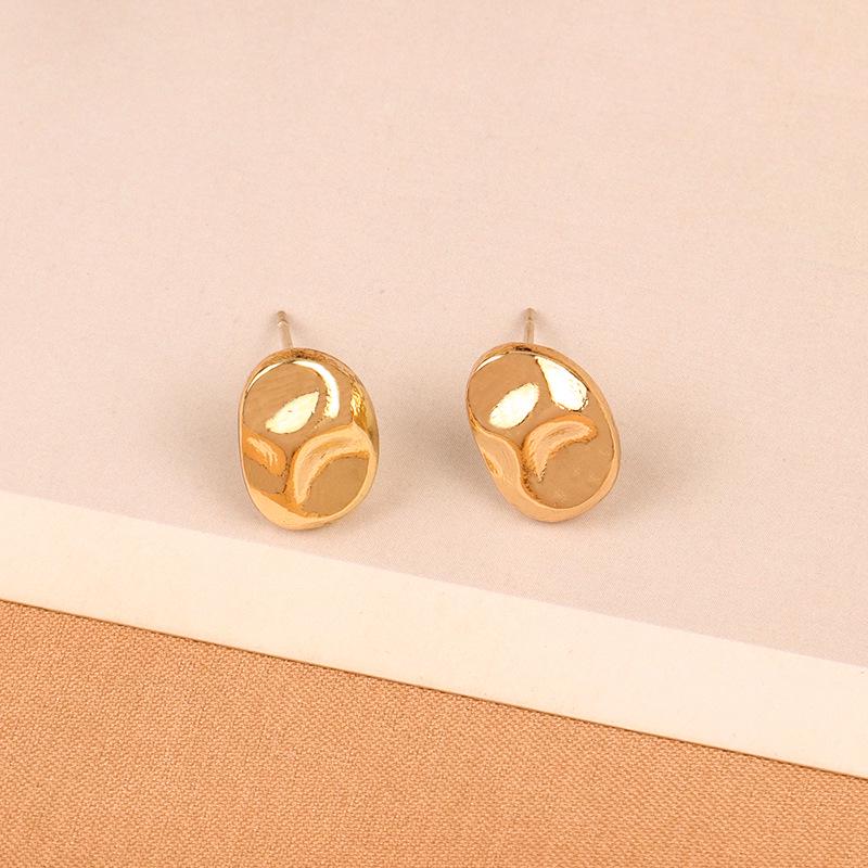 925 Silver Japanese-Korean Irregular Gold Stud Earrings - Minimalist and Versatile Design for Women
925 Silver Japanese-Korean Irregular Gold Stud Earrings - Minimalist and Versatile Design for Women