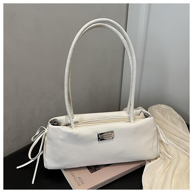 2026 Spring New French Style Baguette Hobo Shoulder Bag Women Large Capacity Drawstring Vintage Texture Casual Commuter Handbag
2026 Spring New French Style Baguette Hobo Shoulder Bag Women Large Capacity Drawstring Vintage Texture Casual Commuter Handbag