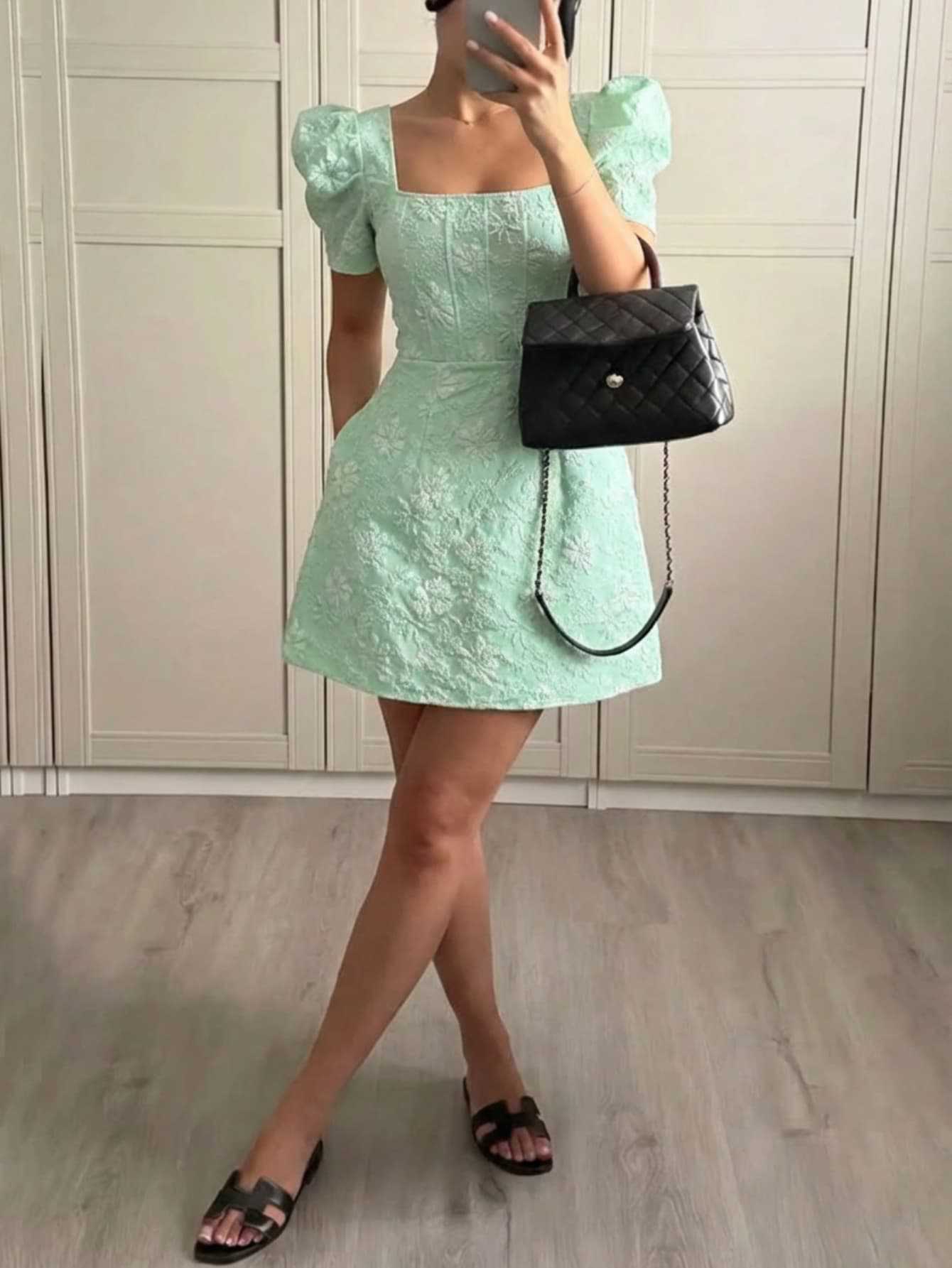 Summer new European and American style green lace bubble sleeve waist dress femininity short skirt direct supply XS светло-зеленый
Summer new European and American style green lace bubble sleeve waist dress femininity short skirt direct supply XS светло-зеленый