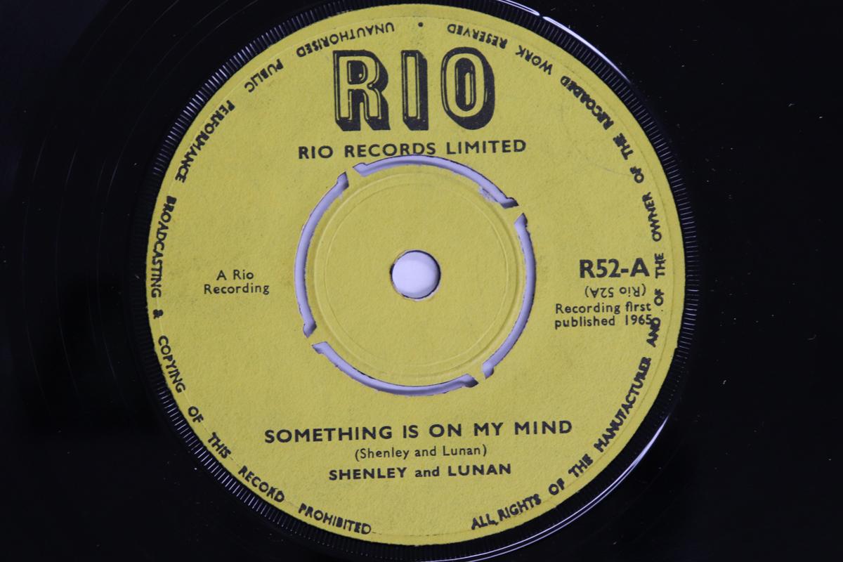 7inch Record SHENLEY DUFFUS GEORGE LUNAN BOBB Something Is On My Mind Rain Came R52 Rio 1965 UK Reggae Ska Dub Used
7inch Record SHENLEY DUFFUS GEORGE LUNAN BOBB Something Is On My Mind Rain Came R52 Rio 1965 UK Reggae Ska Dub Used