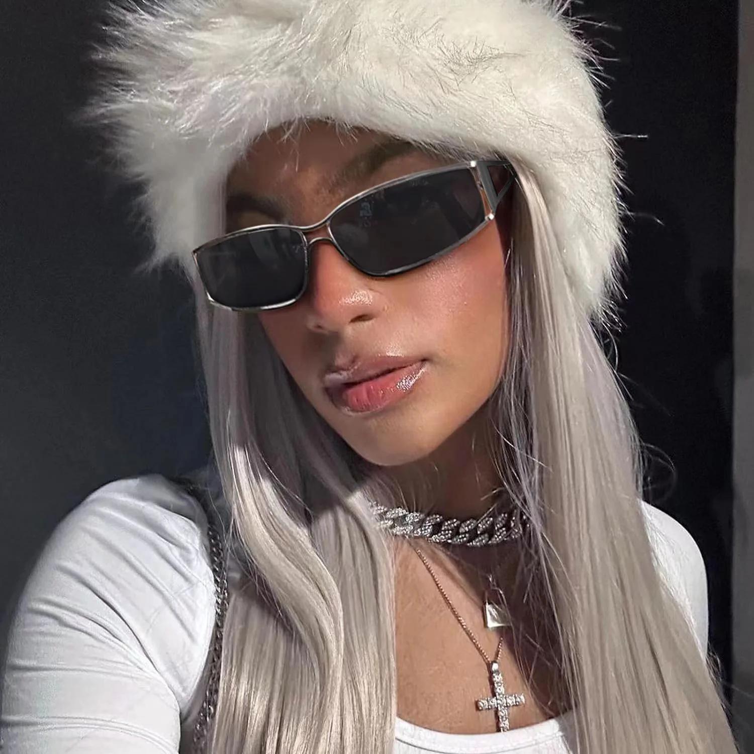 Новые женские солнцезащитные очки в стиле панк для мужчин Y2K, спортивные дизайнерские солнцезащитные очки для вождения, винтажные очки для очков, женские очки для верховой езды чёрный
Новые женские солнцезащитные очки в стиле панк для мужчин Y2K, спортивные дизайнерские солнцезащитные очки для вождения, винтажные очки для очков, женские очки для верховой езды чёрный