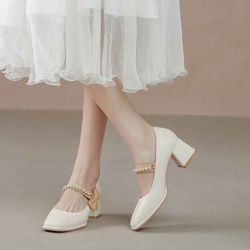 1 Mary Jane square head single shoe design sense niche thick heel with skirt shoes 40 абрикосовий
1 Mary Jane square head single shoe design sense niche thick heel with skirt shoes 40 абрикосовий