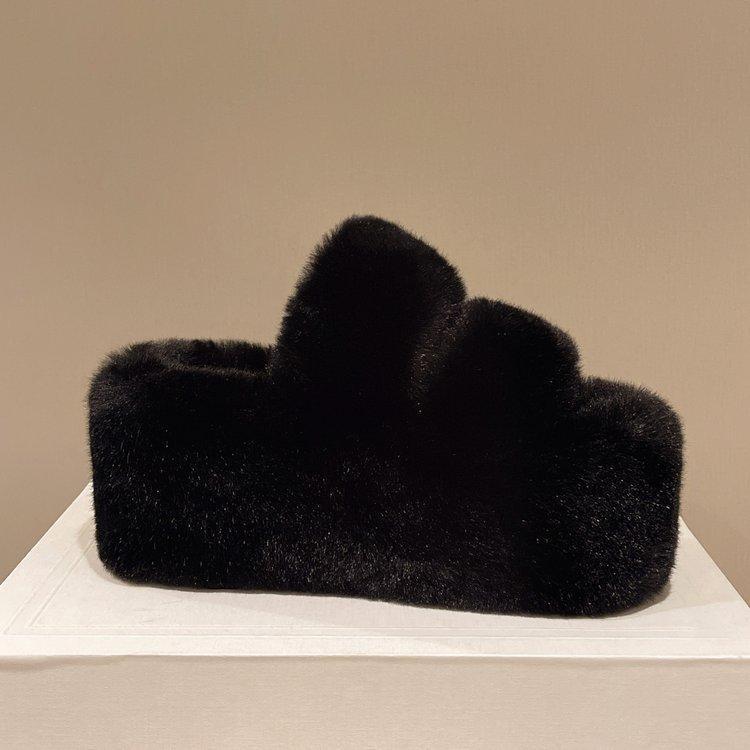 thick-bottomed fluffy slippers for women to wear outside autumn and winter new models for small people to increase their height open-toed cotton tows 34 чорний
thick-bottomed fluffy slippers for women to wear outside autumn and winter new models for small people to increase their height open-toed cotton tows 34 чорний