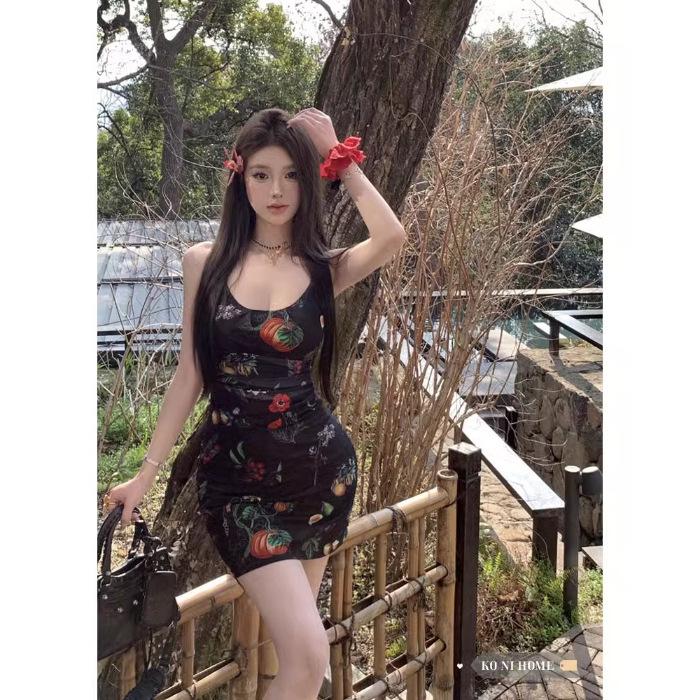 Pure desire style temperament retro waist suspender short skirt high sense thin floral rosemary hathaway a word dress S
Pure desire style temperament retro waist suspender short skirt high sense thin floral rosemary hathaway a word dress S