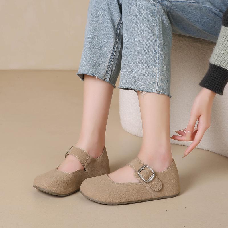 Platform leather spring new comfortable fashion casual big head shoes cork height ugly cute single shoes women 41
Platform leather spring new comfortable fashion casual big head shoes cork height ugly cute single shoes women 41