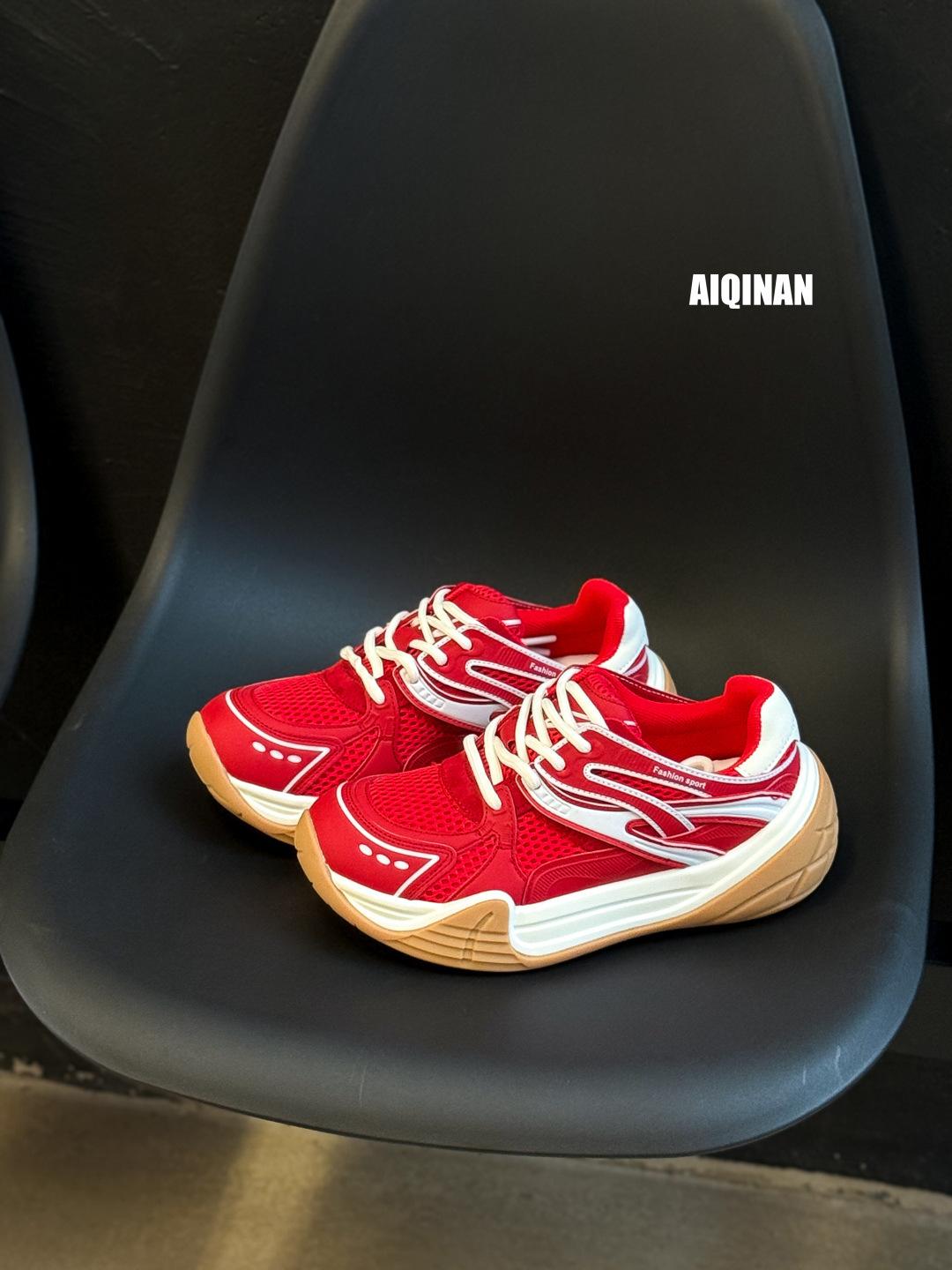 2025 summer new thick-soled German training shoes women s red fashion casual trendy shoes small sports Forrest Gump dad shoes 35
2025 summer new thick-soled German training shoes women s red fashion casual trendy shoes small sports Forrest Gump dad shoes 35