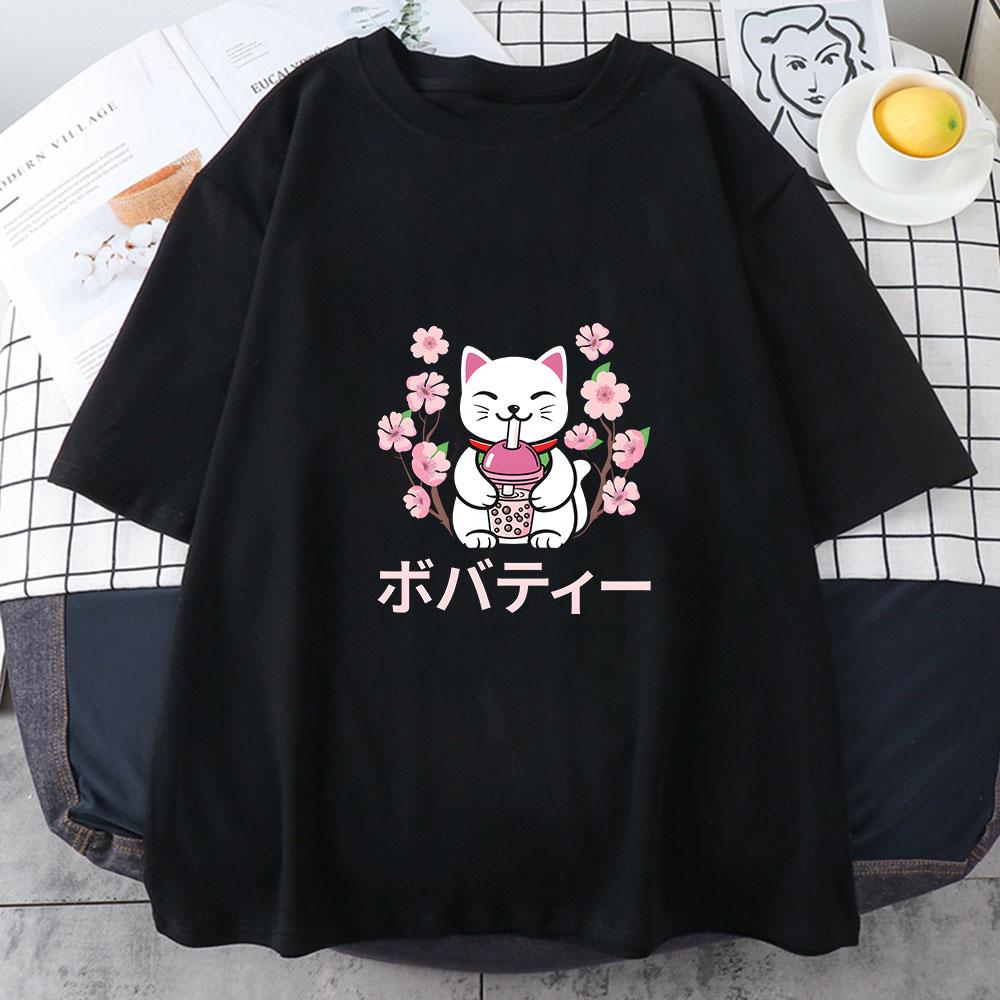 Bubble Boba Milk Tea Cute Cat Graphic T Shirts Women Japanese Anime Ladies Tops for Summer Short Sleeve Kawaii Y2k Streetwear 4XL
Bubble Boba Milk Tea Cute Cat Graphic T Shirts Women Japanese Anime Ladies Tops for Summer Short Sleeve Kawaii Y2k Streetwear 4XL