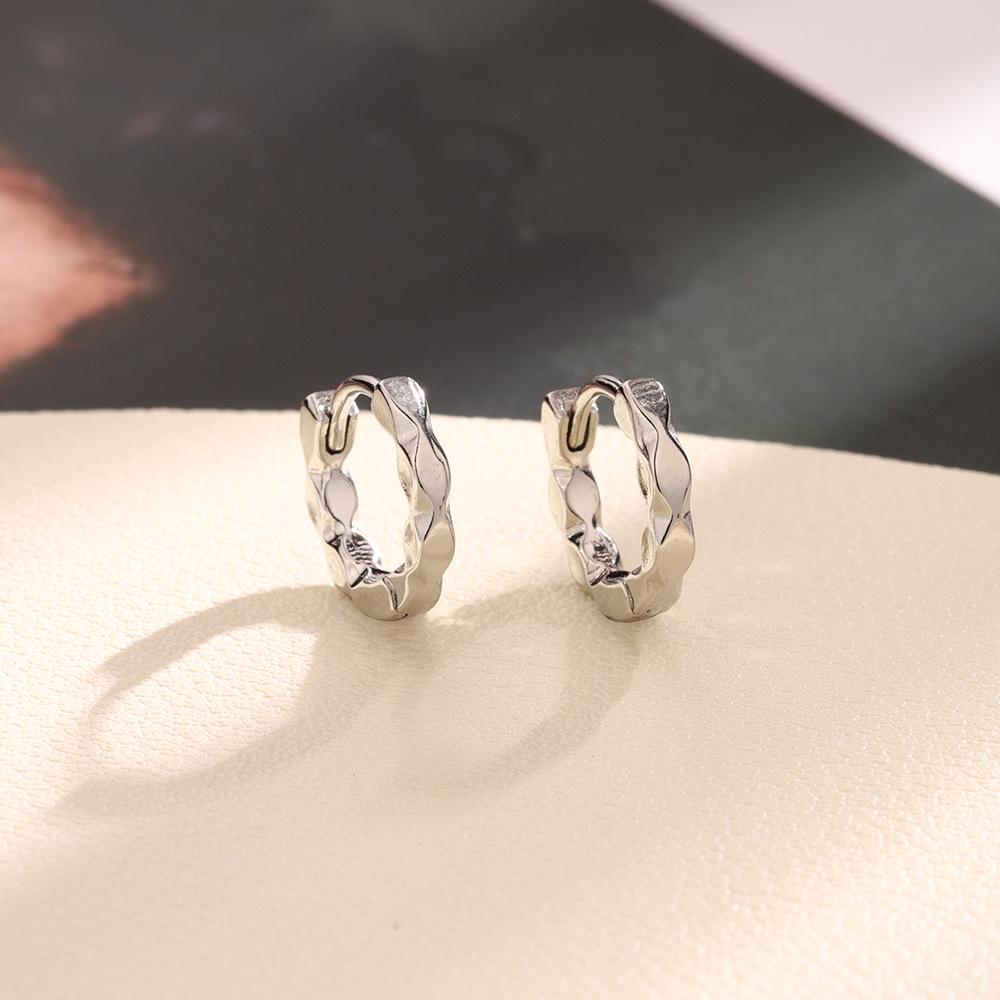 PANJBJ 925 Sterling Silver Geometry Hoop Earring for Women Minimalism Texture Versatile Office Classic Jewelry Dropshipping
PANJBJ 925 Sterling Silver Geometry Hoop Earring for Women Minimalism Texture Versatile Office Classic Jewelry Dropshipping