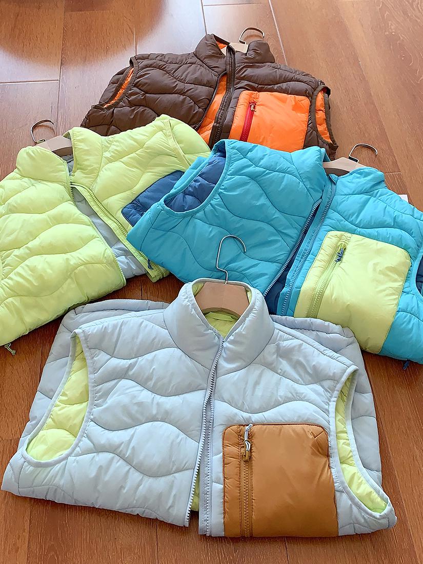 Men s Color Block Outdoor Fleece Vest: Autumn/Winter Style, Water-Repellent, Lightweight, Stand Collar M
Men s Color Block Outdoor Fleece Vest: Autumn/Winter Style, Water-Repellent, Lightweight, Stand Collar M