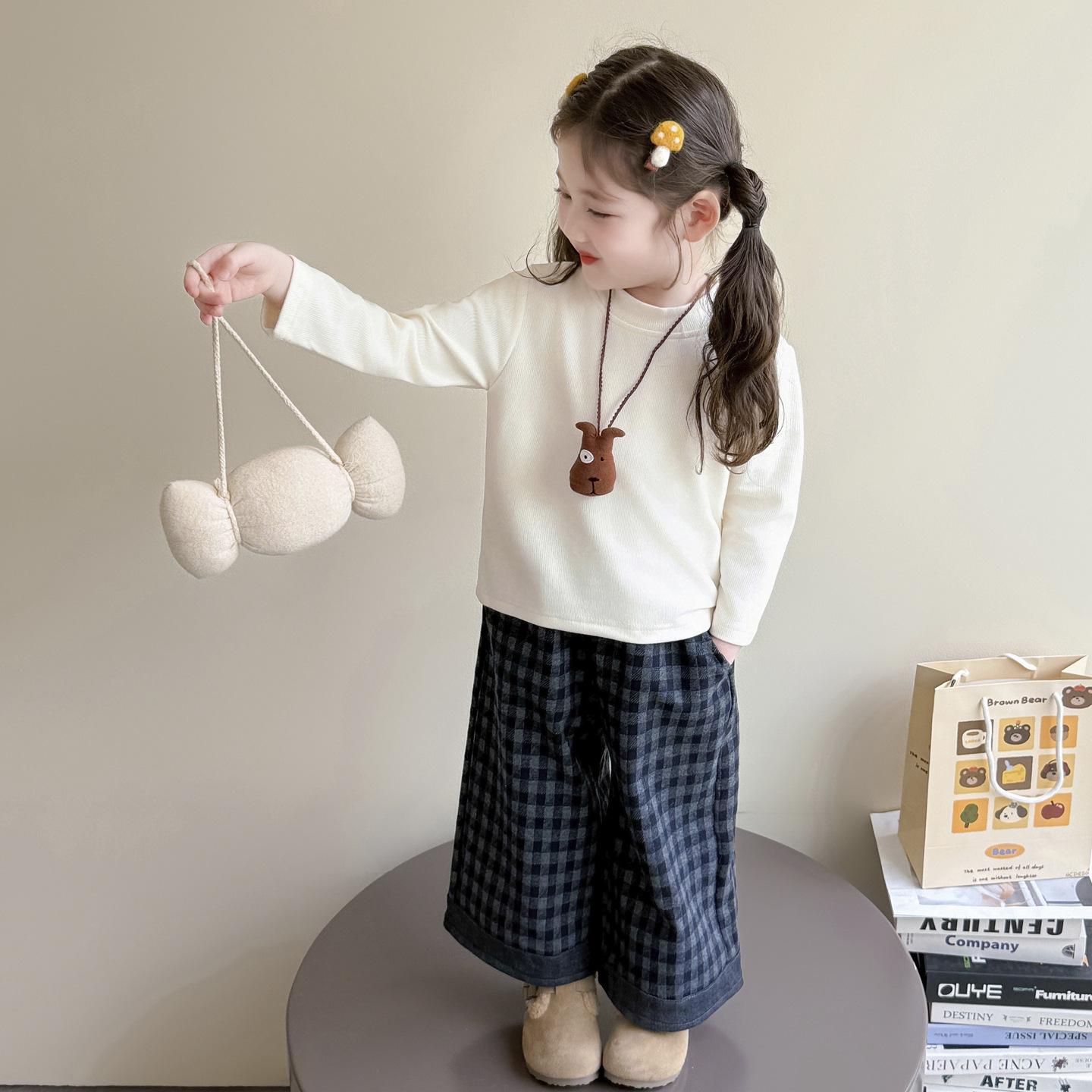 Кардиган для девочек в корейском стиле на осень 2025 года и комплект из трех вещей 120 cm
Кардиган для девочек в корейском стиле на осень 2025 года и комплект из трех вещей 120 cm