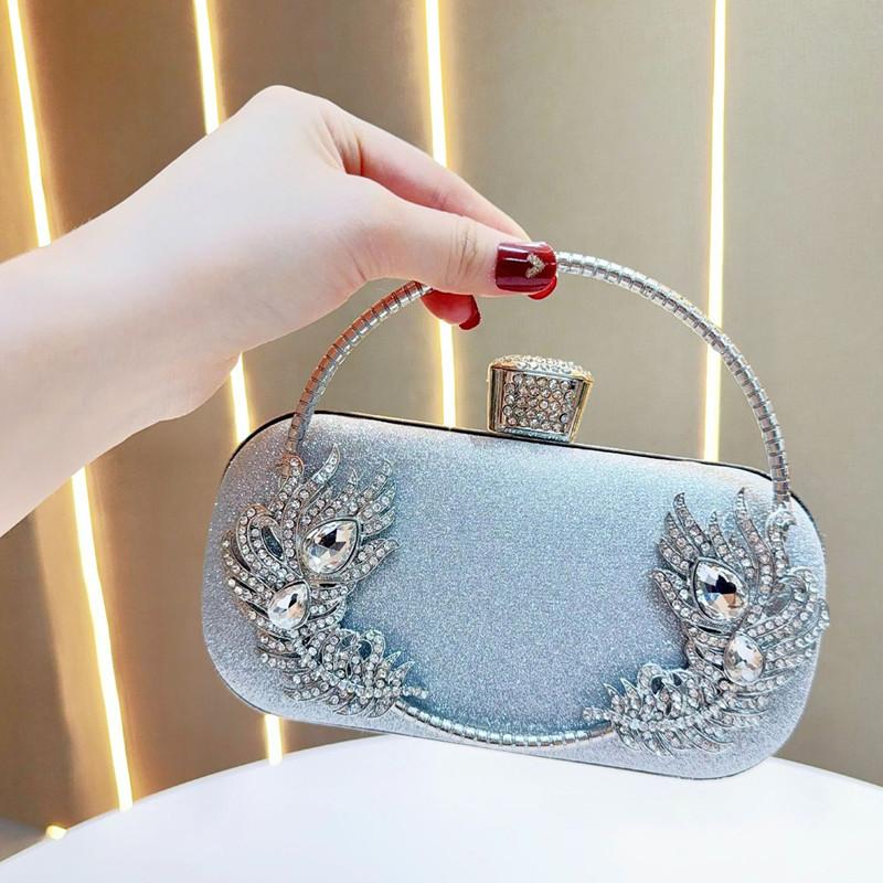 2025 Luxury New Party Banquet Bag Diamond Handbag Ladies Fashion Dinner Wedding Evening Clutch Bag Flower Crystal Shoulder Bag
2025 Luxury New Party Banquet Bag Diamond Handbag Ladies Fashion Dinner Wedding Evening Clutch Bag Flower Crystal Shoulder Bag