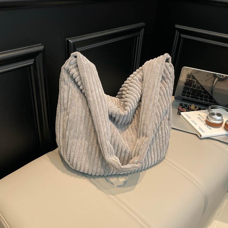 Сумка большой вместимости женская осенне-зимняя новая вельветовая сумка-мессенджер для通勤, сумка на плечо для студенток, литература и искусство серый
Сумка большой вместимости женская осенне-зимняя новая вельветовая сумка-мессенджер для通勤, сумка на плечо для студенток, литература и искусство серый