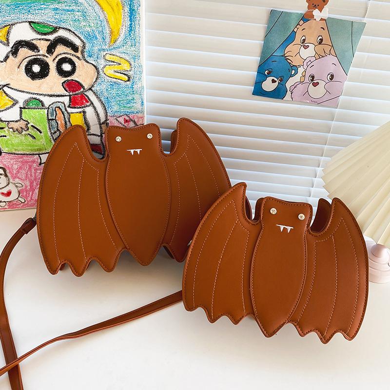 Pu Leather Bat Crossbody Bag for Women Funny Animal Pattern Shoulder Bag Gothic Animal Satchel Messenger Bags 23cmx17cmx8cm
Pu Leather Bat Crossbody Bag for Women Funny Animal Pattern Shoulder Bag Gothic Animal Satchel Messenger Bags 23cmx17cmx8cm