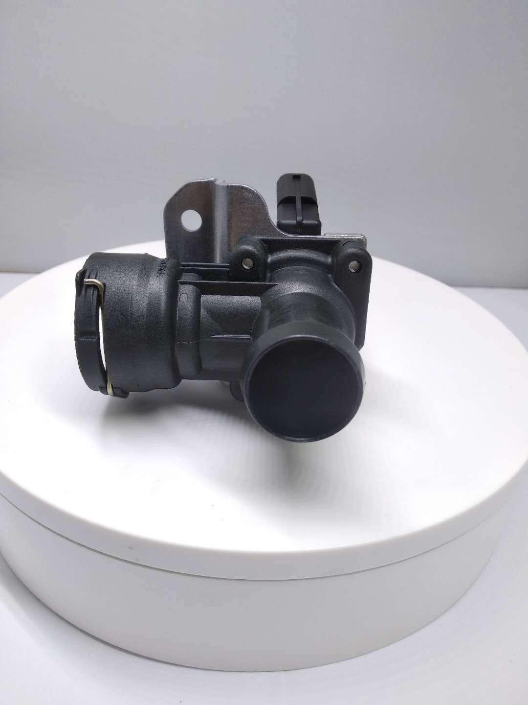 Водяной клапан отопителя Mercedes-Benz для моделей W204/W221 (Клапан горячей воды 2712030164) 2712030164
Водяной клапан отопителя Mercedes-Benz для моделей W204/W221 (Клапан горячей воды 2712030164) 2712030164