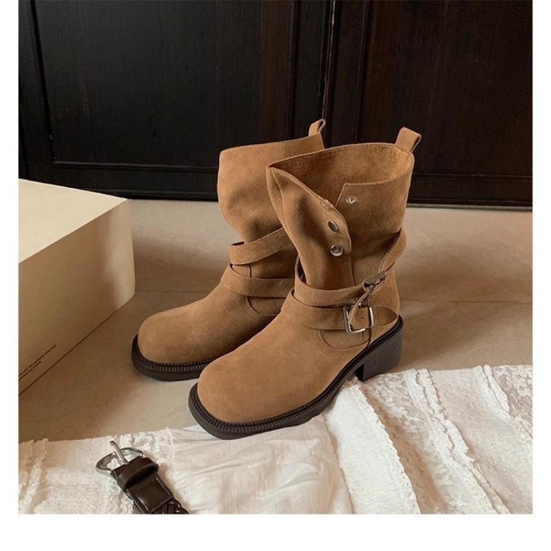 The new spot grape mother has the same style, with a height increase of 5.5cm~ Maillard thick heel thick bottom buckle with cow velvet high heel s 40 верблюд
The new spot grape mother has the same style, with a height increase of 5.5cm~ Maillard thick heel thick bottom buckle with cow velvet high heel s 40 верблюд