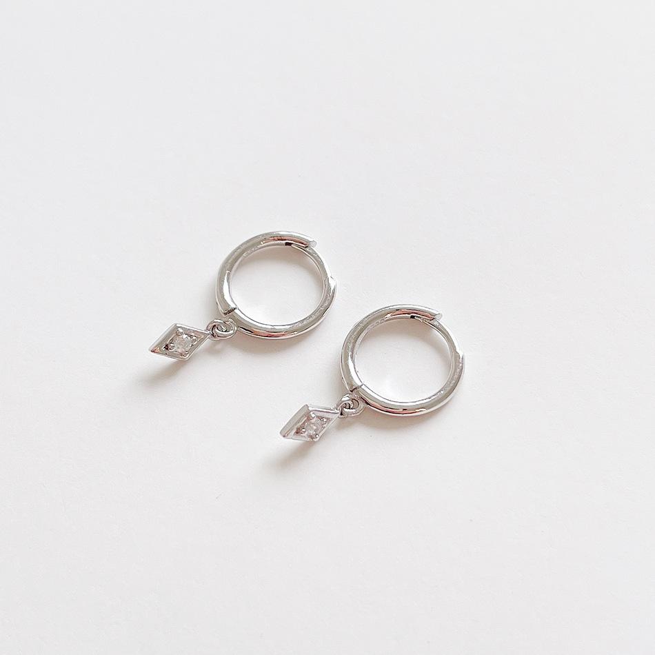 925 Sterling Silver European Simple Small Crystal Earrings fWomen Classic Vintage Wedding Party Jewelry Accessories Gifts серебряный
925 Sterling Silver European Simple Small Crystal Earrings fWomen Classic Vintage Wedding Party Jewelry Accessories Gifts серебряный