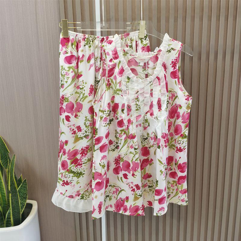 Plus Size Pajamas Women s Summer Suit Outwear K-style Loose Short Sleeve Shorts Sexy Ice Silk Two-Piece Suit Homewear Color M
Plus Size Pajamas Women s Summer Suit Outwear K-style Loose Short Sleeve Shorts Sexy Ice Silk Two-Piece Suit Homewear Color M