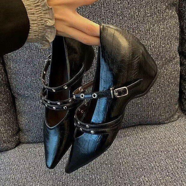 2026 retro rivet Mary Jane shoes women s pointed one-word buckle with small shallow mouth single shoes 41 чорний
2026 retro rivet Mary Jane shoes women s pointed one-word buckle with small shallow mouth single shoes 41 чорний
