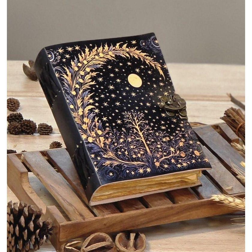 Ночной блокнот из кожи Древо жизни для девочек, ручной работы, уникальный скетчбук, скрапбук, подарки для него, для нее. 7 x 5 in - 100 Page
Ночной блокнот из кожи Древо жизни для девочек, ручной работы, уникальный скетчбук, скрапбук, подарки для него, для нее. 7 x 5 in - 100 Page