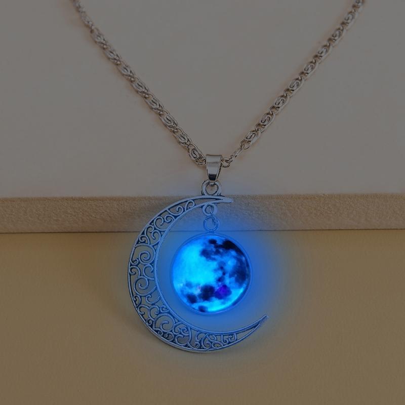 Glow In The Dark Red Blue Green Moon Pendant Necklace Galaxy Planet Glass Necklaces For Women Girls синій
Glow In The Dark Red Blue Green Moon Pendant Necklace Galaxy Planet Glass Necklaces For Women Girls синій