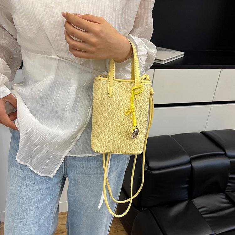 Casual simple bag Fashion shoulder bag Large capacity tote portable women s bag чорний
Casual simple bag Fashion shoulder bag Large capacity tote portable women s bag чорний