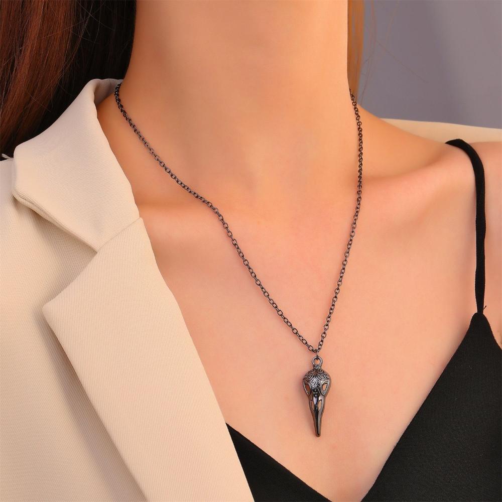 Bird Head Chain Hollow Pendant Korean Men Necklace Woman Clavicle Choker Neck Jewelry Skull Demon
Bird Head Chain Hollow Pendant Korean Men Necklace Woman Clavicle Choker Neck Jewelry Skull Demon