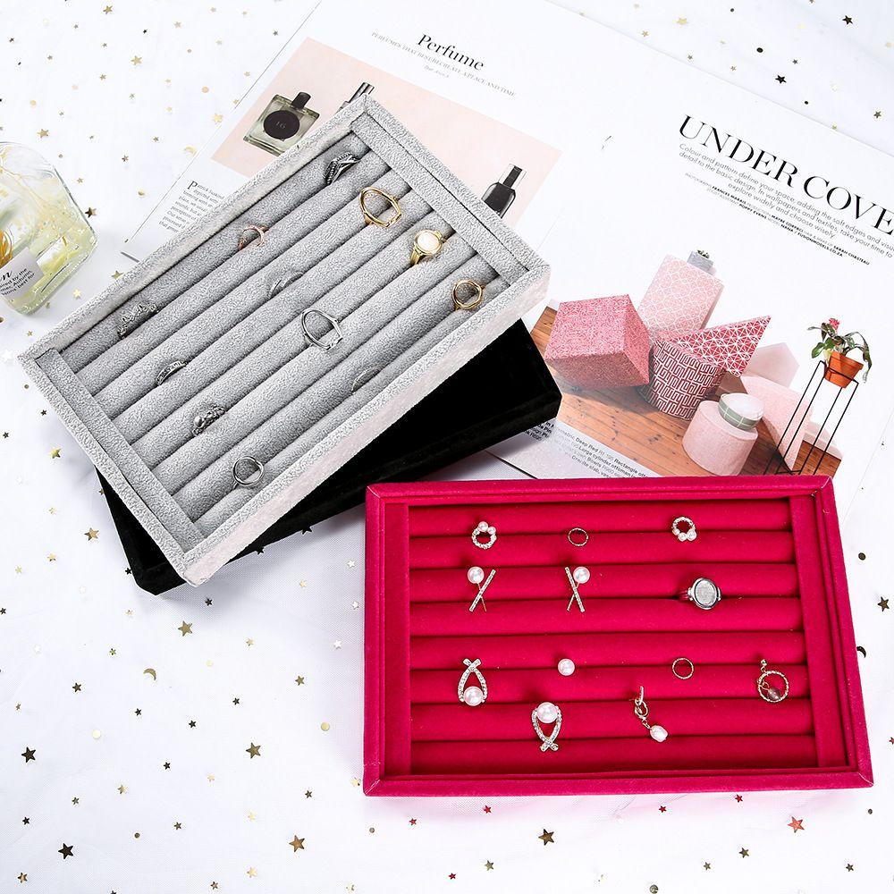 Новый дизайн для путешествий Поднос для ювелирных изделий Витрина Поднос Украшения Коробка Органайзер для ювелирных изделий Держатель для сережек
Новый дизайн для путешествий Поднос для ювелирных изделий Витрина Поднос Украшения Коробка Органайзер для ювелирных изделий Держатель для сережек