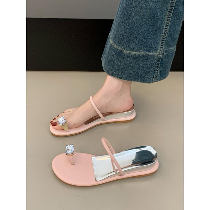 thick-heeled sandals women s toe slippers new rhinestone transparent flat bottom word with niche sandals 35 розовый
thick-heeled sandals women s toe slippers new rhinestone transparent flat bottom word with niche sandals 35 розовый