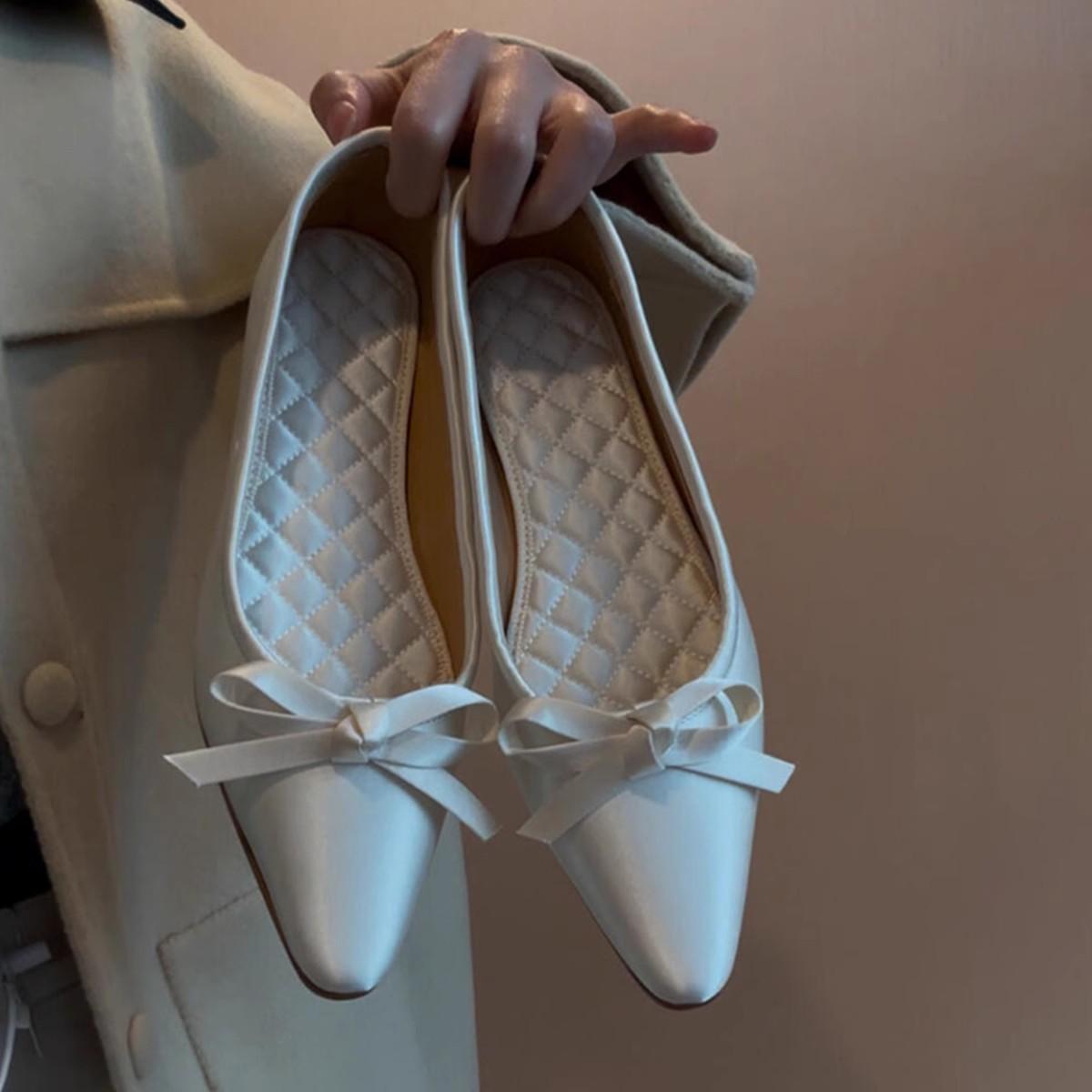 Sheepskin version~ Retro one-pedal commuting leather single shoes women s bow versatile shallow mouth pointed ballet shoes 35
Sheepskin version~ Retro one-pedal commuting leather single shoes women s bow versatile shallow mouth pointed ballet shoes 35