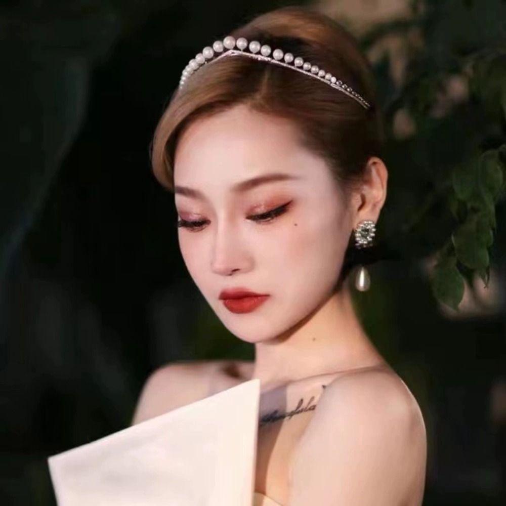 Zircon Pearl Headband Birthday Headdress Princess Hair Hoop Vintage Baroque Crystal Tiara Daily
Zircon Pearl Headband Birthday Headdress Princess Hair Hoop Vintage Baroque Crystal Tiara Daily