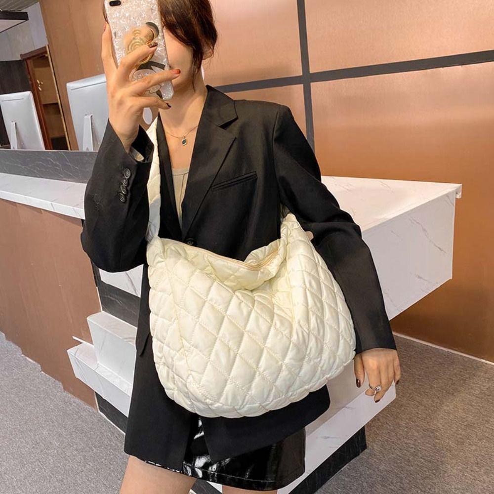 Solid Color Space Cotton Underarm Bag Zipper Padded Crossbody Bag Cloud Shoulder Bag Shopping розы красного
Solid Color Space Cotton Underarm Bag Zipper Padded Crossbody Bag Cloud Shoulder Bag Shopping розы красного