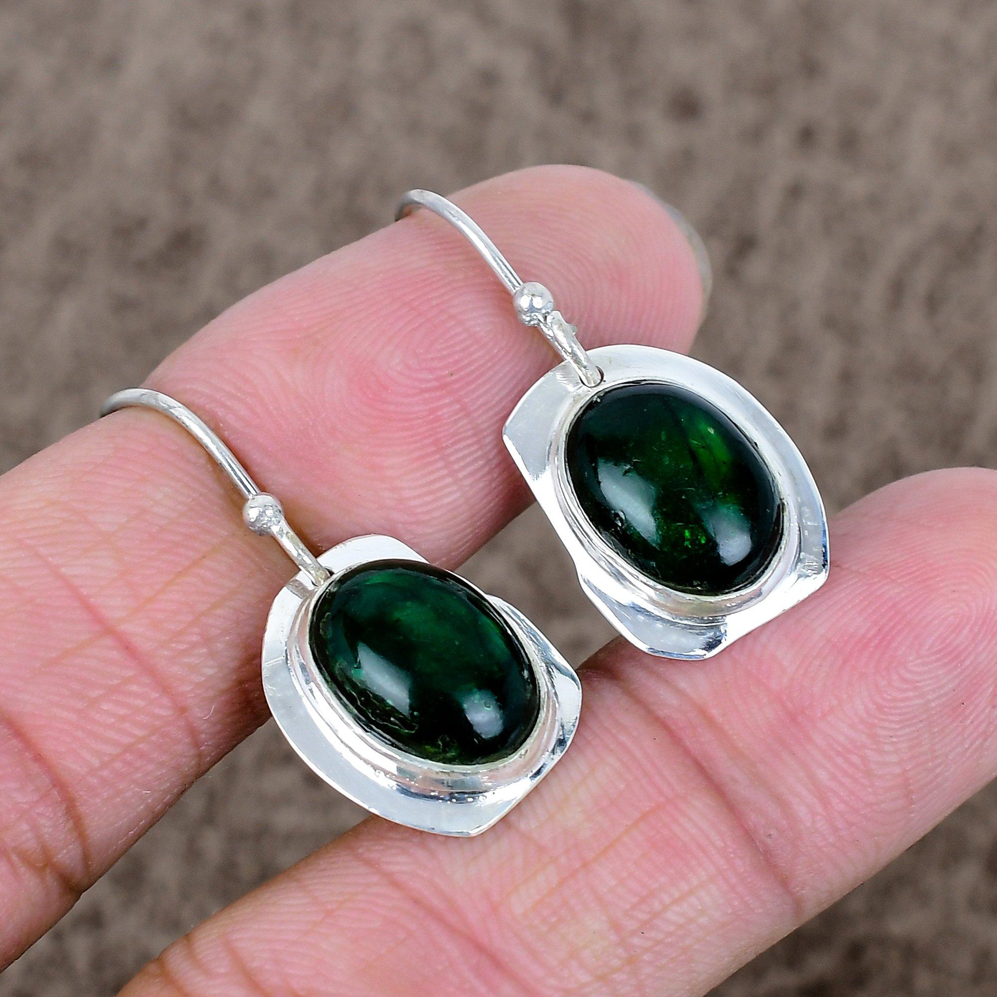 Green Labradorite Gemstone 925 Sterling Silver Jewelry Earring 1.38 KKG-642
Green Labradorite Gemstone 925 Sterling Silver Jewelry Earring 1.38 KKG-642
