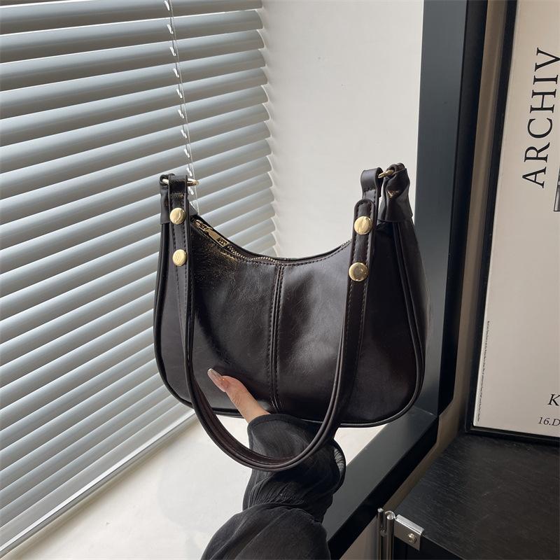 Премиальная нишевая сумка с чувством, женская осень 2025, новая, ретро, универсальная, на плечо, мессенджер, под мышку, для работы, сумка-пельмень
Премиальная нишевая сумка с чувством, женская осень 2025, новая, ретро, универсальная, на плечо, мессенджер, под мышку, для работы, сумка-пельмень