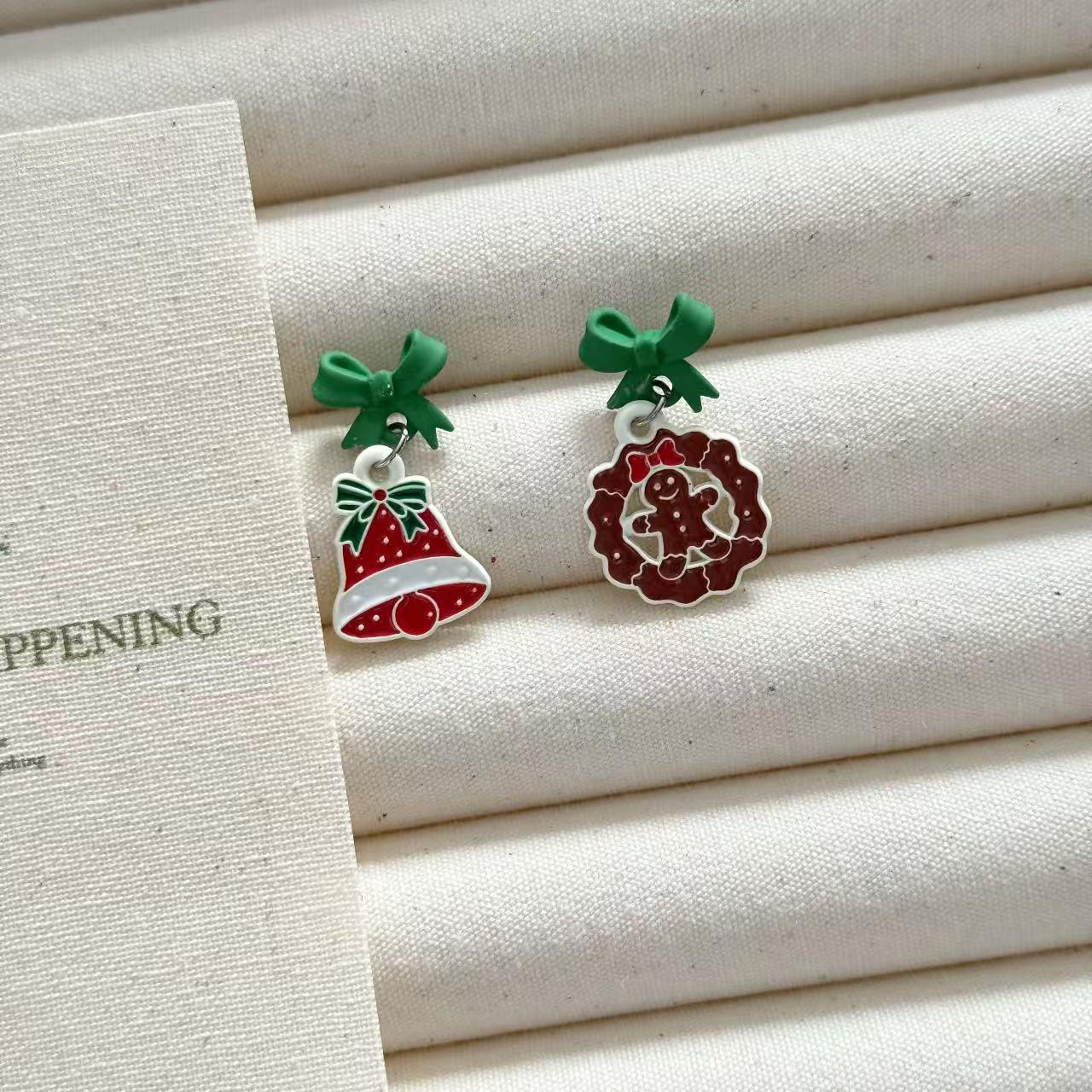 Adorable Christmas Cartoon Earrings: Bow, Bell & Gingerbread Designs
Adorable Christmas Cartoon Earrings: Bow, Bell & Gingerbread Designs