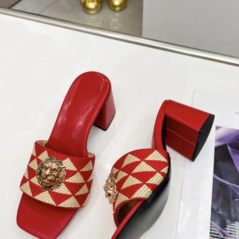 Модные женские шлепанцы с бриллиантами высокого класса, крутые шлепанцы с открытой пяткой и львом, комплект шлепанцев со стразами и цепочкой T36 42 красный