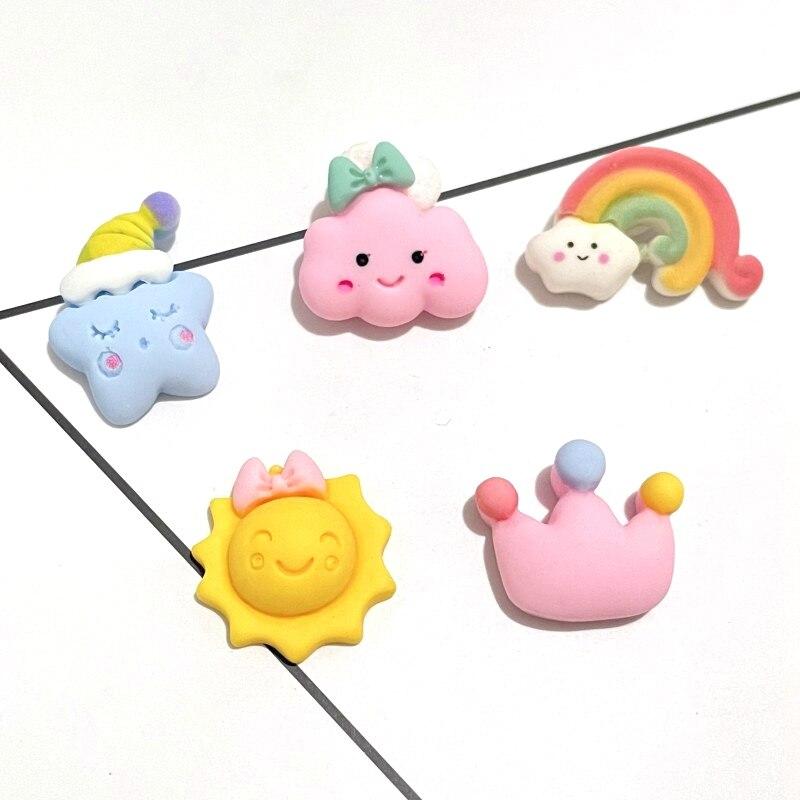 10 шт., мультяшные звезды, короны, Солнце, Радужные облака, аксессуары из смолы, с плоской задней частью, орнамент для скрапбукинга, нашивки, принадлежности для рукоделия
10 шт., мультяшные звезды, короны, Солнце, Радужные облака, аксессуары из смолы, с плоской задней частью, орнамент для скрапбукинга, нашивки, принадлежности для рукоделия