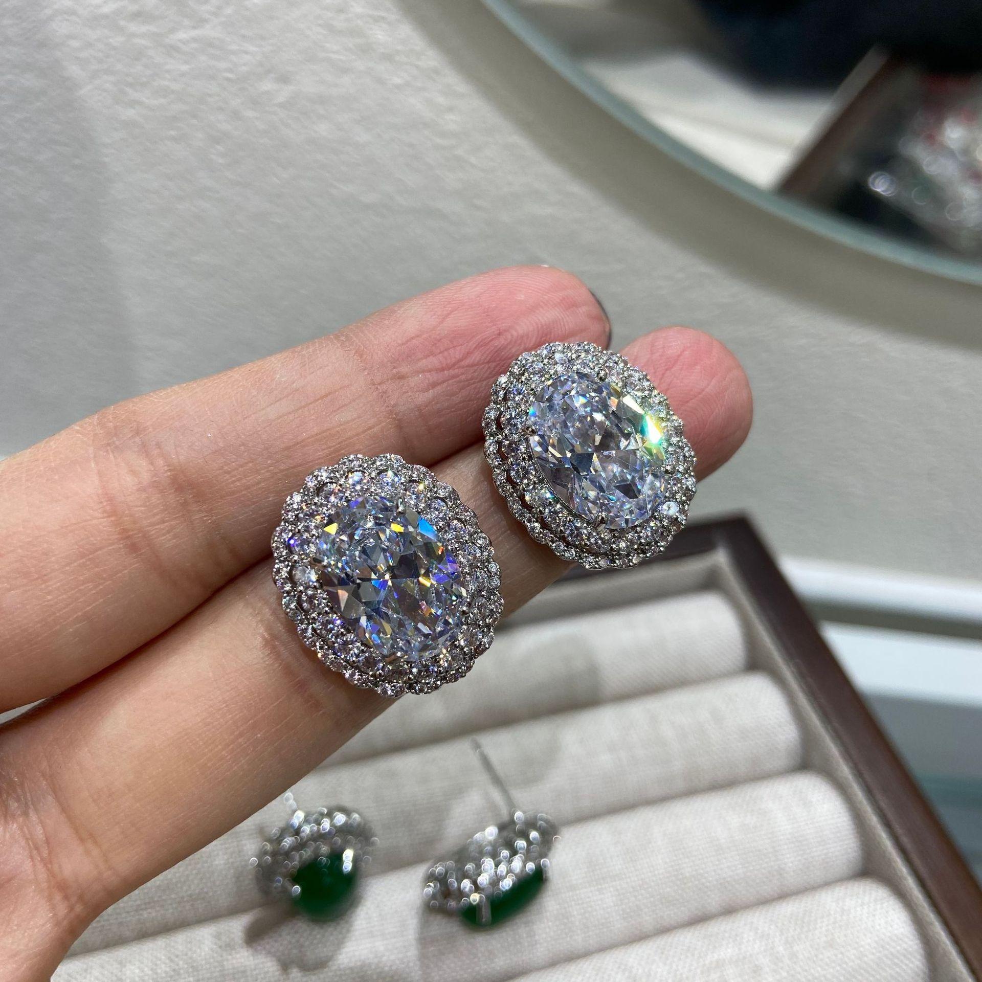 New Chinese Natural Chalcedony Flower Egg-Shaped Ice Stud Earrings Inlaid With High Carbon Diamond Plating Simple Temperament
New Chinese Natural Chalcedony Flower Egg-Shaped Ice Stud Earrings Inlaid With High Carbon Diamond Plating Simple Temperament