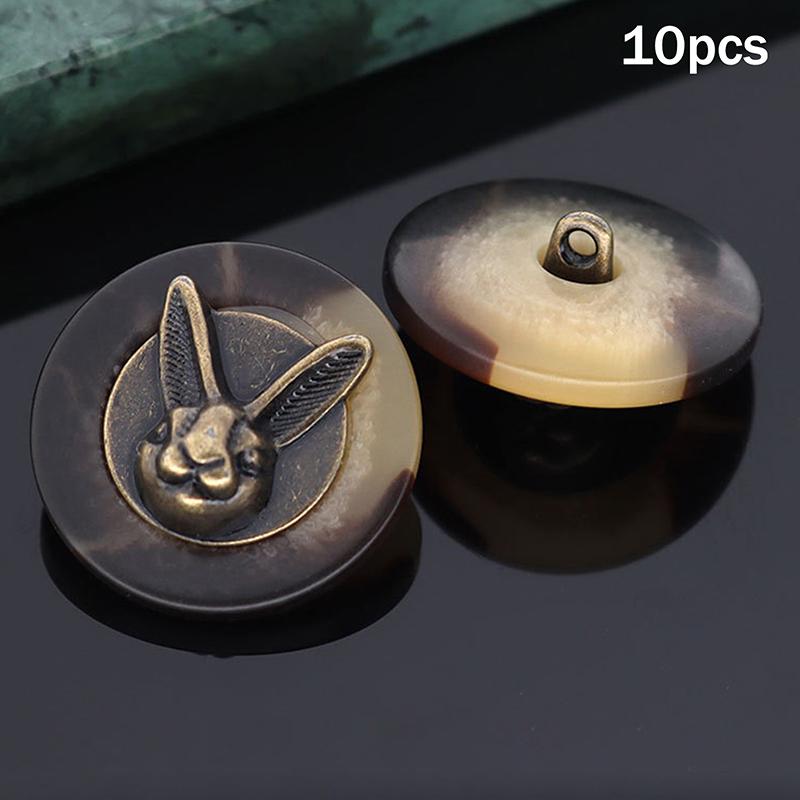 10 шт. 25 мм декоративные пуговицы в винтажном стиле из меди с головой кролика для одежды, шляп и рюкзаков, для шитья и текстильного декора
10 шт. 25 мм декоративные пуговицы в винтажном стиле из меди с головой кролика для одежды, шляп и рюкзаков, для шитья и текстильного декора