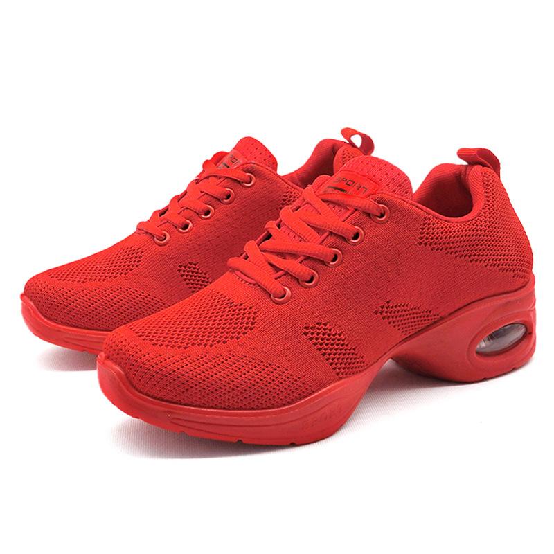 New women s soft-soled lightweight dance shoes fashionable platform women s casual shoes middle-aged and elderly mother square dance shoes 41 червоний
New women s soft-soled lightweight dance shoes fashionable platform women s casual shoes middle-aged and elderly mother square dance shoes 41 червоний