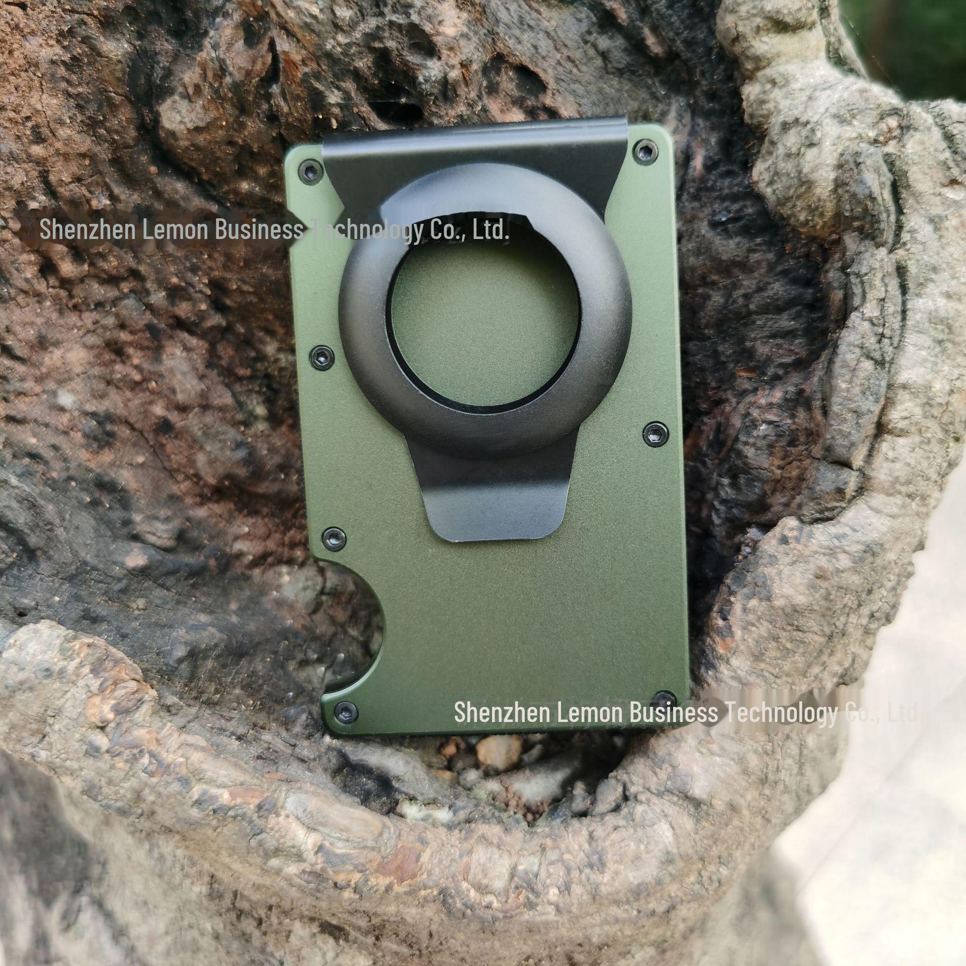 Новый ультратонкий алюминиевый кошелек для карт с защитой от кражи RFID
Новый ультратонкий алюминиевый кошелек для карт с защитой от кражи RFID