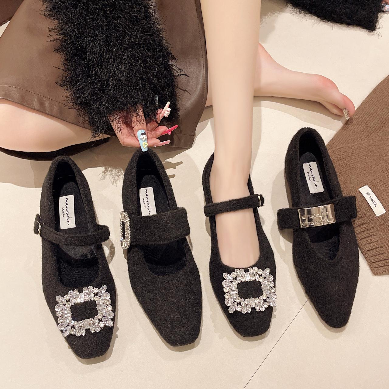 Women s autumn and winter fluff low French rhinestone square buckle single shoes Mary Jane shallow mouth 2025 velvet heel shoes new flat bottom 40
Women s autumn and winter fluff low French rhinestone square buckle single shoes Mary Jane shallow mouth 2025 velvet heel shoes new flat bottom 40