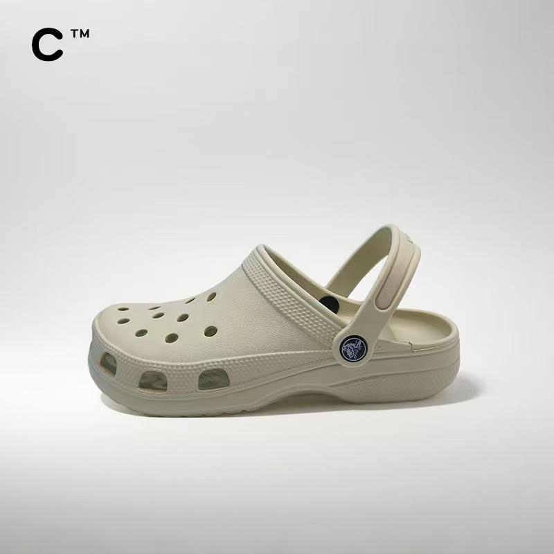 Детские классические шлепанцы Crocs Унисекс 36-37(M4W6) белый
Детские классические шлепанцы Crocs Унисекс 36-37(M4W6) белый