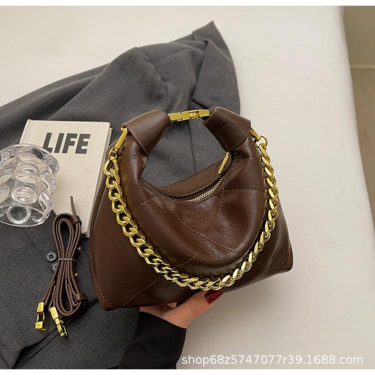 Soft leather vegetable basket bag women s 2025 new portable small bucket bag, high-end women s commuter portable bucket bag темно-коричневого
Soft leather vegetable basket bag women s 2025 new portable small bucket bag, high-end women s commuter portable bucket bag темно-коричневого