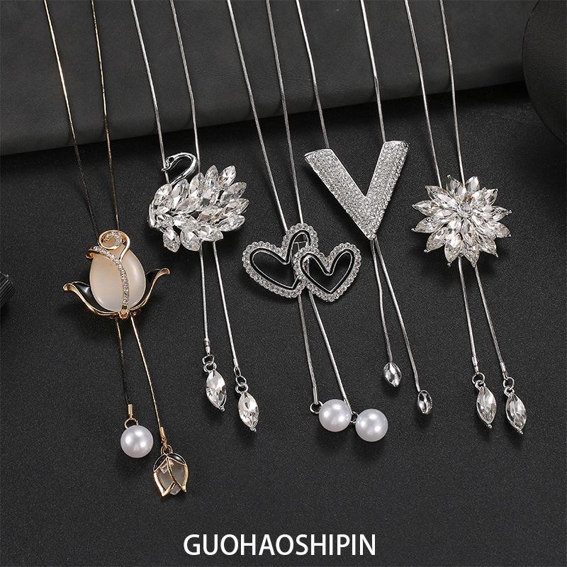 Elegant Autumn/Winter Korean Women s Sweater Necklace Pendant - High-End Jewelry Accessories
Elegant Autumn/Winter Korean Women s Sweater Necklace Pendant - High-End Jewelry Accessories