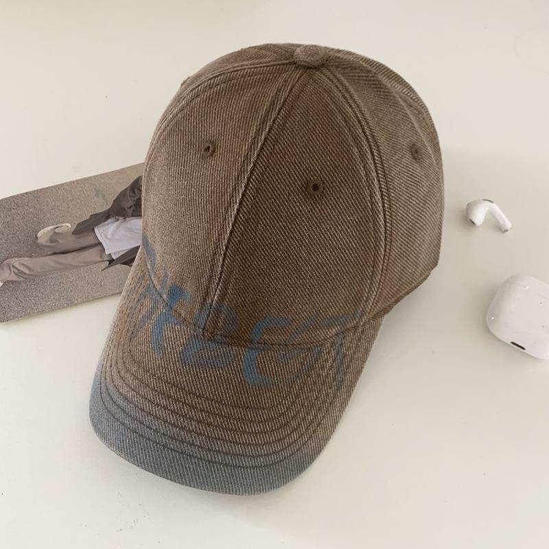 American retro washed distressed letter baseball cap for women with wide brim, suitable for large head sizes, makes the face look smaller, soft top M(56-58cm) коричневий
American retro washed distressed letter baseball cap for women with wide brim, suitable for large head sizes, makes the face look smaller, soft top M(56-58cm) коричневий